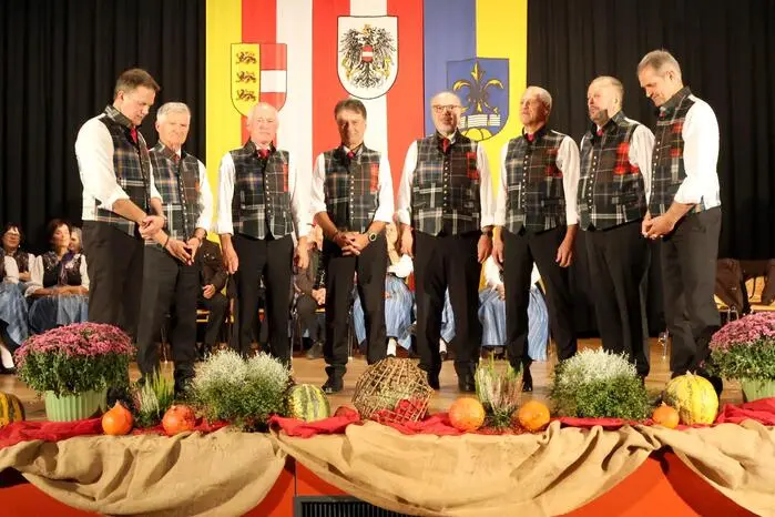 Übrigens: Ein Video vom Konzert gibt es auf Facebook Kleine Zeitung St. Veit/Feldkirchen zu sehen! Klicken Sie sich durch die Fotogalerie!