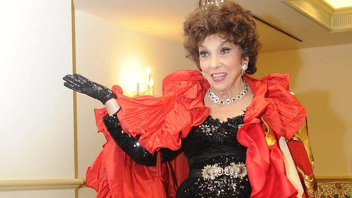 Gina Lollobrigida auf dem Opernball 2013