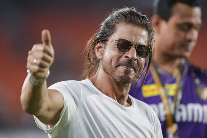 Mit dem zehnten Platz gerade noch in die Top Ten schaffte es der indische Schauspieler Shah Rukh Khan mit 86,76 Prozent