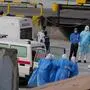 Hantavirus-Patienten bei der Evakuierung vom Kreuzfahrtschiff Hondius