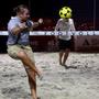 Valentin Bontus lieferte sich ein Footvolley-Duell mit Moderator Thomas Seidl