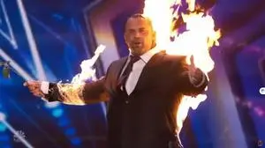 Joe Tödtling sang ein Lied für seine Frau, während er in Flammen stand