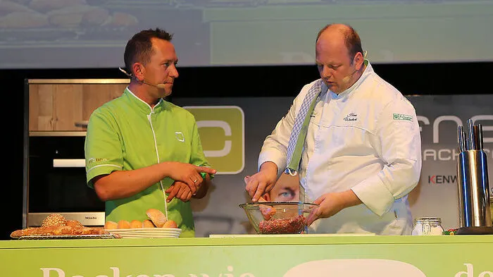 Backprofi Christian Ofner (links) und Burgerprofi Hans Windisch