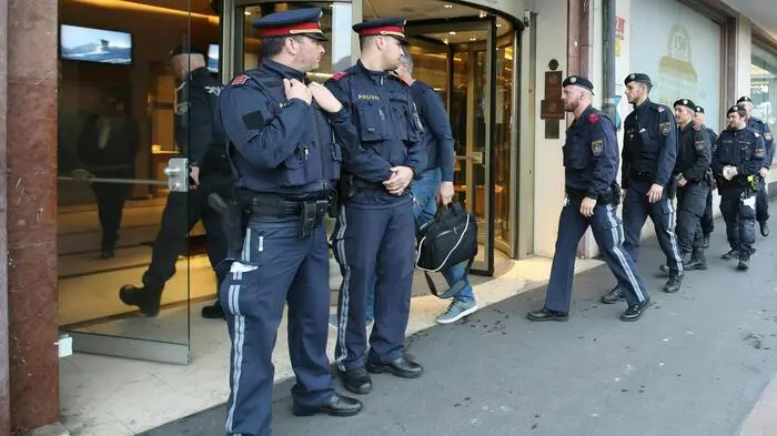 Erster Fall in Österreich: Zwei Betroffene wurden in einem Innsbrucker Hotel lokalisiert – sie stammen aus Bergamo, Italien.