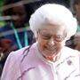 Queen Elizabeth scheint glücklich.