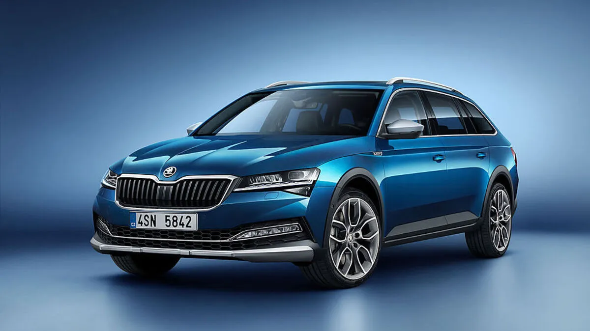 Der Skoda Superb kommt erstmals als Scout