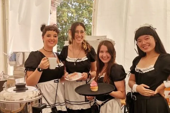 ... oder etwa einem Maid Café.