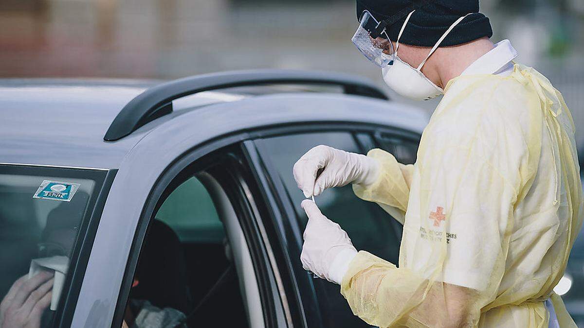 Coronavirus-Drive-in-Teststation 