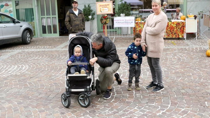 Nicht nur am Freitag war am Unteren Platz in St. Veit einiges los. Auch am Samstag schauten die Einkaufslustigen beim Herbstfest „Ausg'steckt is“ vorbei. 