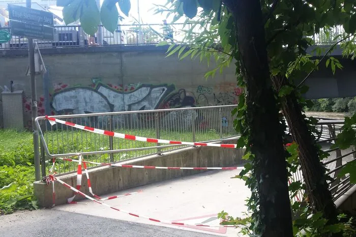 Muruferpromenade und einige Radweg wurden behördlich gesperrt.