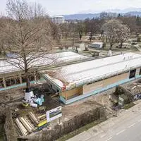 Die neue Gastronomie am Klagenfurter Campingplatz soll um einen Beach Club erweitert werden, der Bereich zur Straße geöffnet