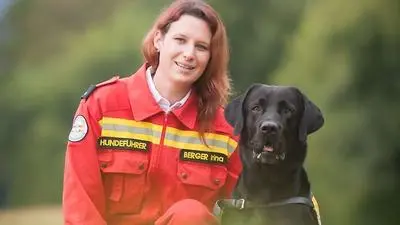 Die beiden Lebensretter: Irina Berger mit Hund „Nanouk“