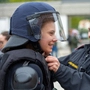 Mädchen durften schon einmal kurz die Polizistinnenrolle schlüpfen