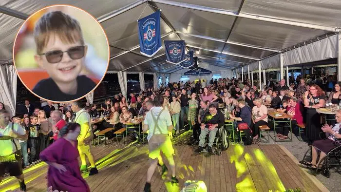 Am 18. September findet vor dem YoYo in Mühldorf wieder das Benefizfest „Lebensfreid fia olle Leit“ statt – heuer sammelt man für den kleinen Julian aus Gossendorf