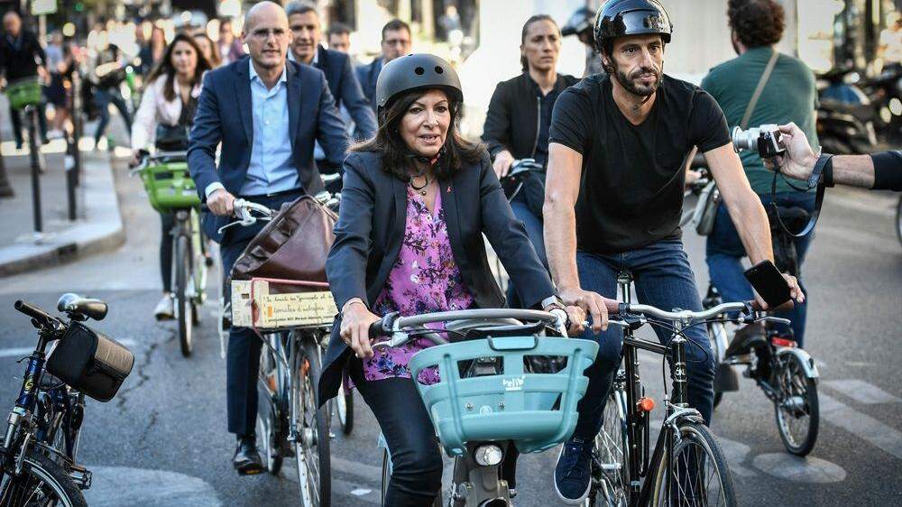 Zu viele Frauen vorneweg in Paris: Bürgermeisterin Anne Hidalgo zeigt wie's geht und muss dafür Strafe zahlen 