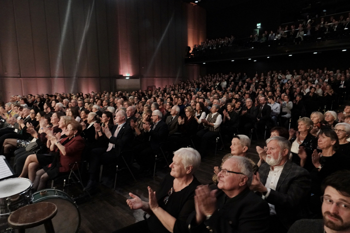 Die Stimmung im ausverkauften Frank Stronach Saal des Kunsthauses Weiz war großartig. Die Konzertbesucher waren begeistert.