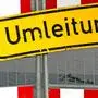 Umleitung, sujet Auto; Autoverkehr; Baustelle; Fotolia; Schild; Sperrung; Straßen; Straßenbaustelle; Straßenschild; Straßensperre; Straßenverkehr; Umleitung; shutterstock; umleitung; auto; autoverkehr; baustelle; schild; sperrung; straße; straßenverkehr; straßensperre; sperre; straßenbaustelle