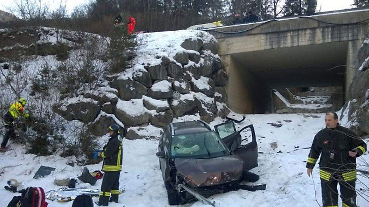 Für die Beifaherin endete der Unfall tödlich 