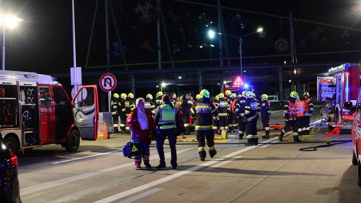 Großeinsatz beim Autobahngrenzübergang in Spielfeld