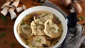 Die Füllung der Ravioli verspricht eine Geschmacksexplosion Die Füllung der Ravioli verspricht eine Geschmacksexplosion