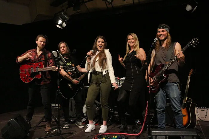 Den Europasaal rockten die Gewinner des Kleine Zeitung Band- und Künstlerwettbewerbes.