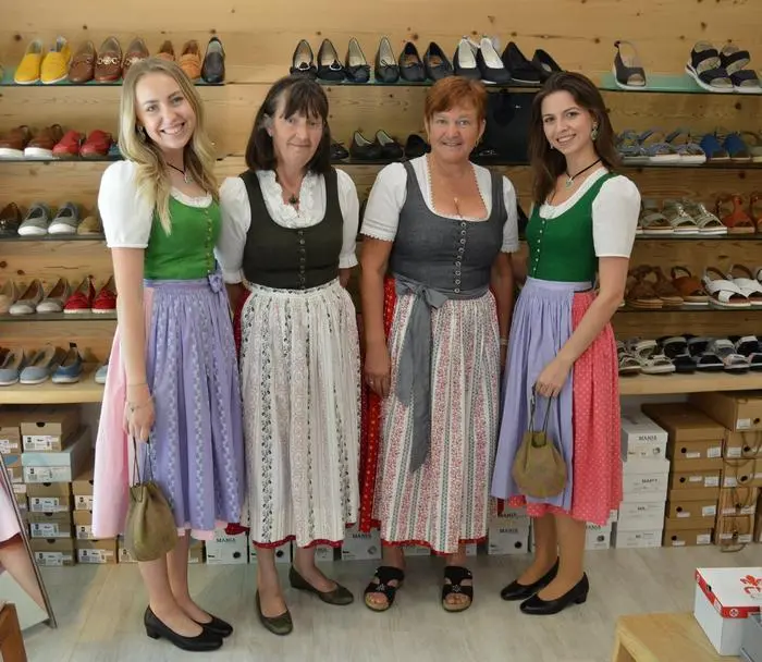 Die baldigen Narzissenhoheiten durften sich Schuhe aussuchen