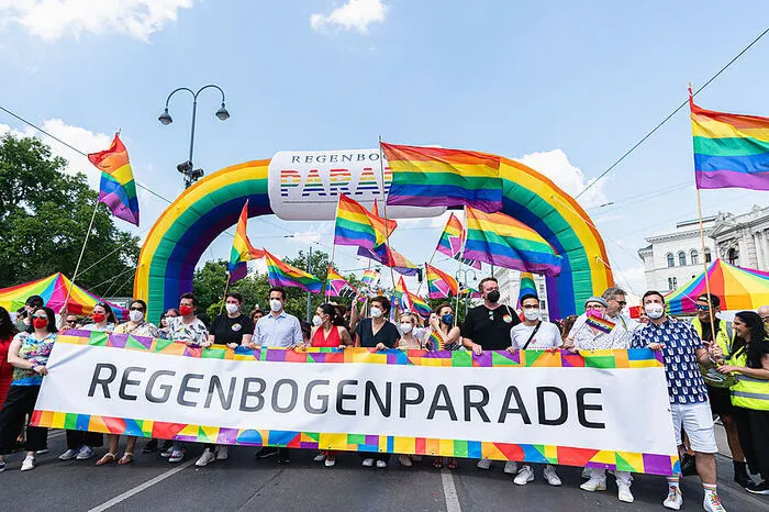 Klicken Sie sich durch die Fotos der Parade!