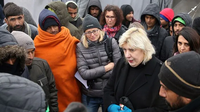 Die Menschenrechtskommissarin des Europarats, Dunja Mijatovic hat die sofortige Schließung des umstrittenen bosnischen Flüchtlingslagers Vucjak gefordert.