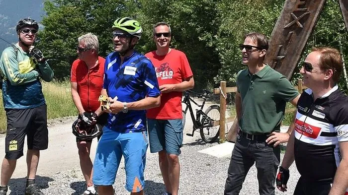 Kärntens Radsport-Präsident Peter Wrolich eröffnete den neuen "Flowtrail" am Nassfeld 