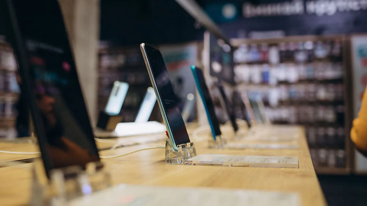 Die angezeigten Firmen sind fast ausschließlich Handy-Shops. 