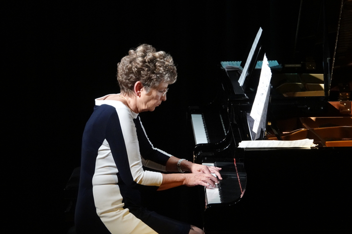 Michaela Pinkas spielte Werke von Toussaint, Sennville, Chopin und Dussek.