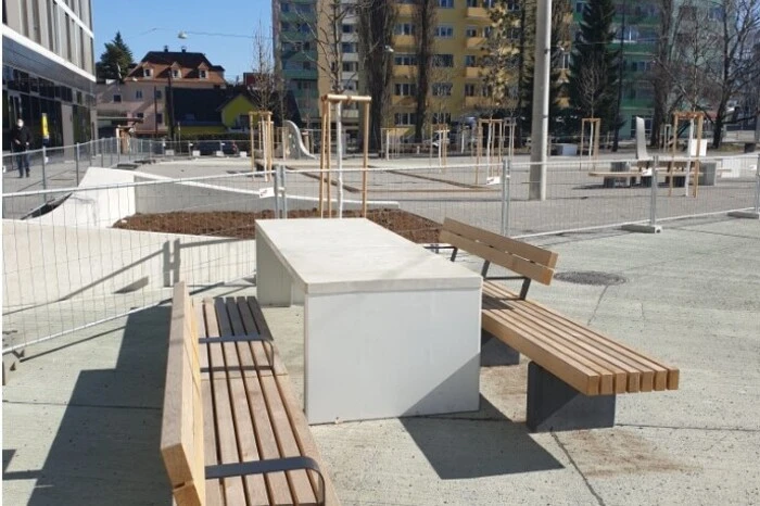 ... Bertha-von-Suttner-Platz in Liebenau.