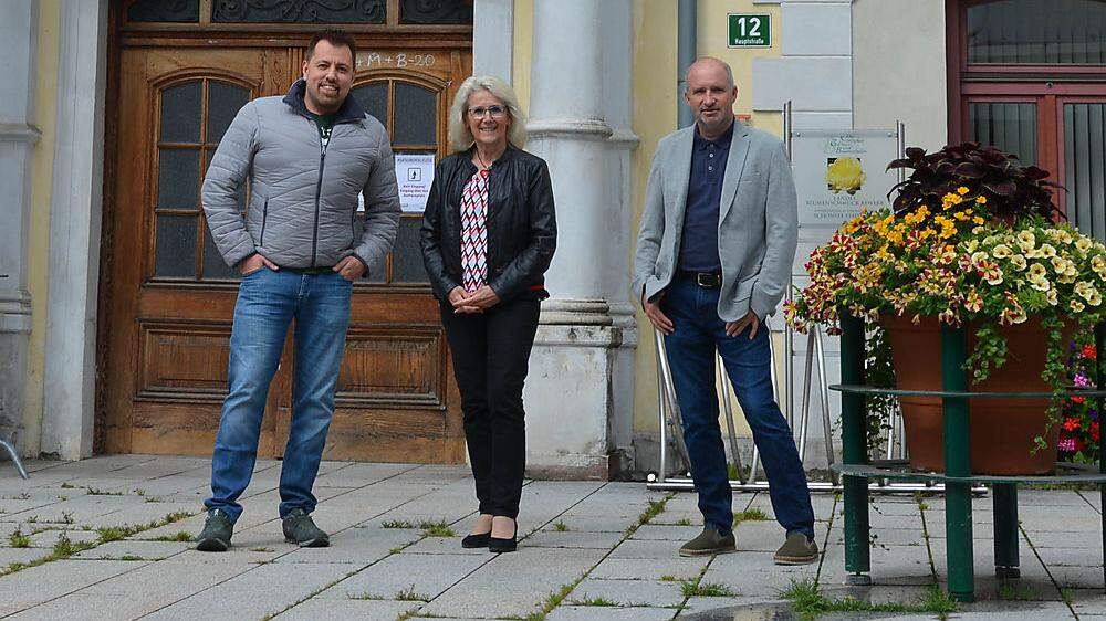 Das neue Trio für die Stadt Liezen: Roland Wohlmutter, Bürgermeisterin Roswitha Glashüttner und Werner Rinner 