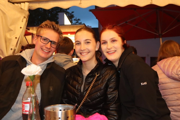 Klicken Sie sich durch die Bilder unseres Marktrundganges am Samstagabend!