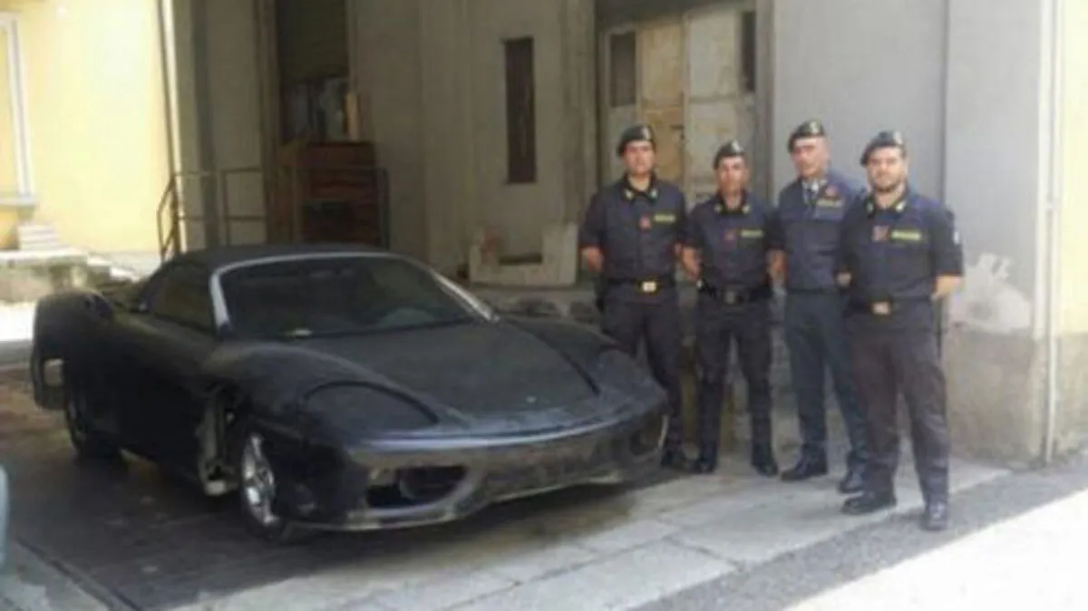 Außen hui, innen pfui: Der vermeintliche Ferrari 360 Modena