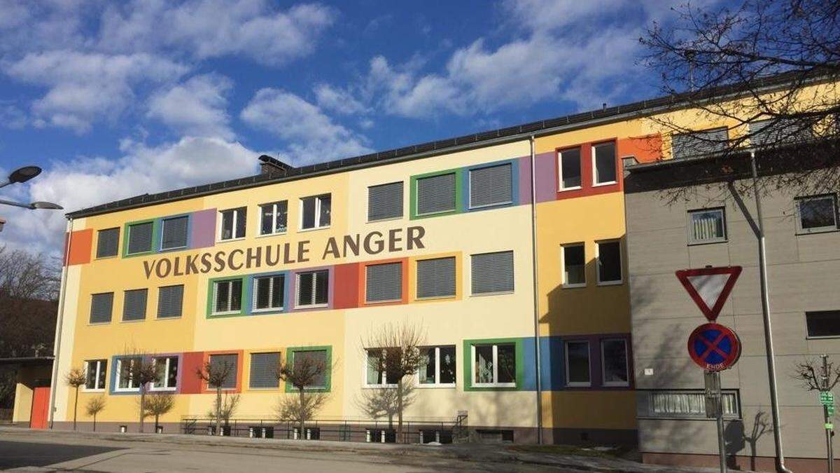 Auch in die Volksschule Anger wurde eingebrochen