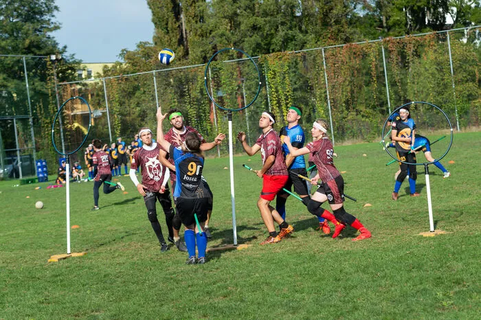 Ja, genau: das ist jene Sportart, die man aus Harry-Potter-Filmen und Büchern kennt.