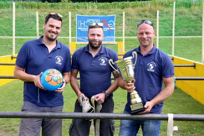 Bestens organisiert wurde das Turnier von der Freiwilligen Feuerwehr (FF) Obermühlbach-Schaumboden unter Raphael Pötschger, Marco Nussbaumer und Christian Zuschnig (am Foto von links). 