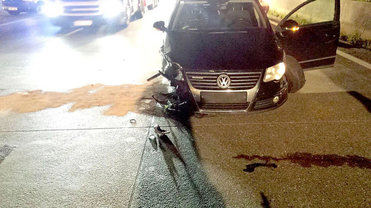 Das Unfallfahrzeug wurde stark beschädigt