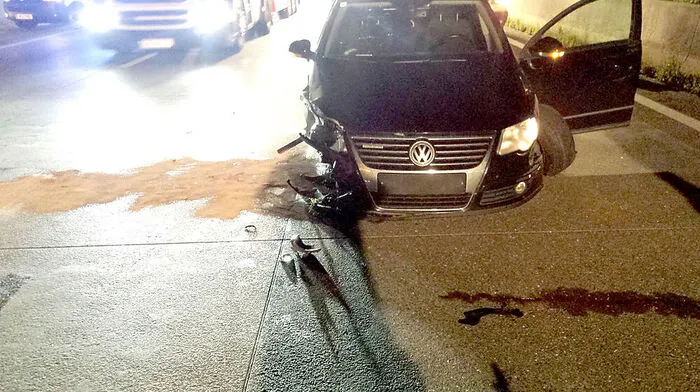 Das Unfallfahrzeug wurde stark beschädigt