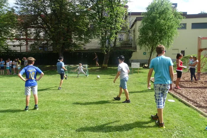 Für musikalische Begleitung auf der Tanzfläche sorgten „Die jungen Feistritztaler“, „Sound Express“ und „Die jungen Steirerländer“.
