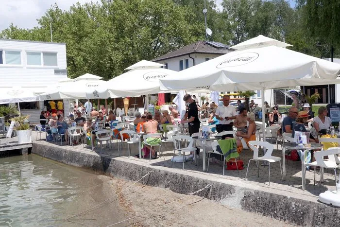 Das Restaurant Sunset war gut besucht und es herrschte gute Stimmung