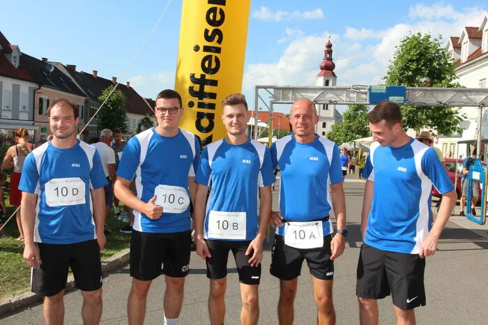 Die Laufstrecke war an das Alter der Teilnehmer von 300 Metern bis 2150 Metern angelegt