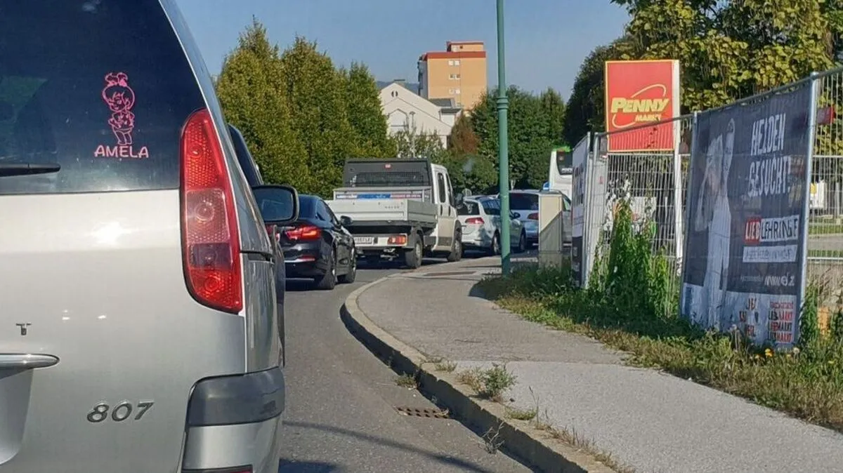 Die Staus begannen bereits im Süden bei den Kreisverkehren