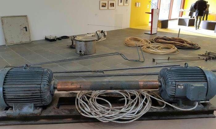 Teile der "Honigmaschine" in der aktuellen Beuys-Ausstellung im  Wiener Belvedere 21