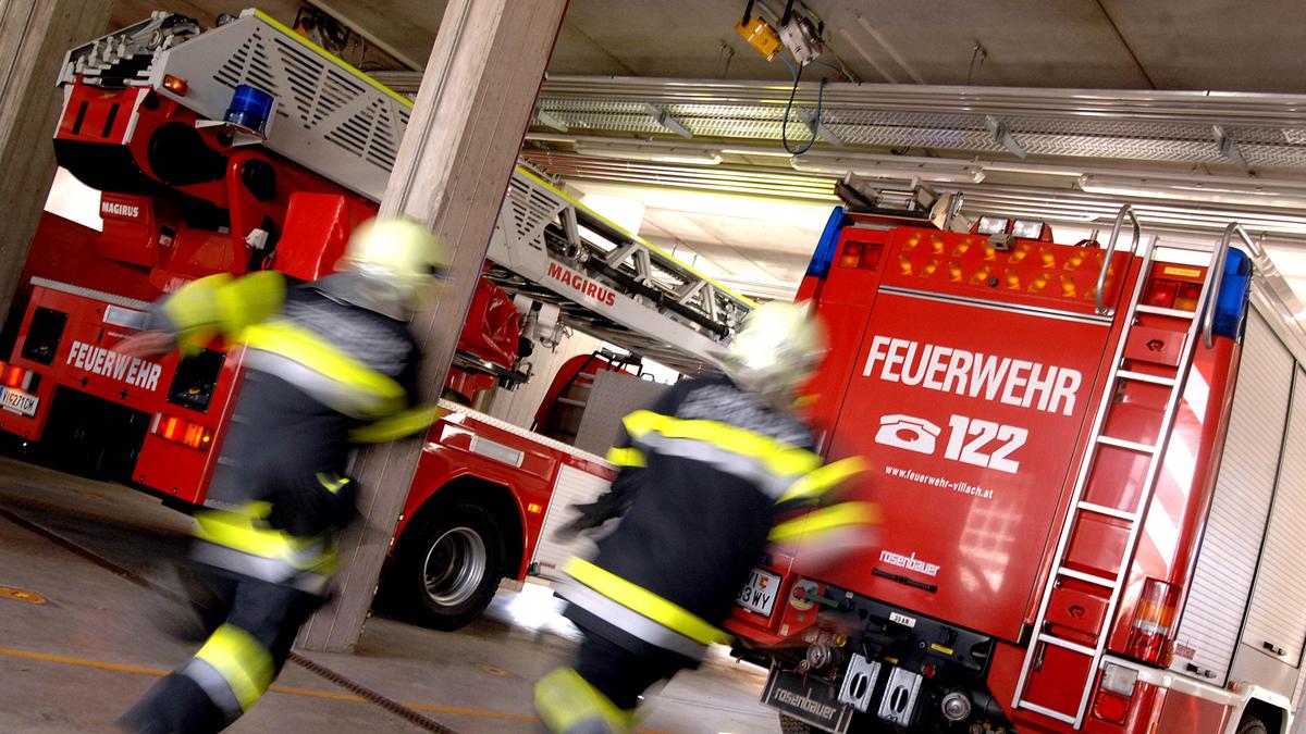 Die Berufsfeuerwehr Klagenfurt rückte zu einer Wohnung aus