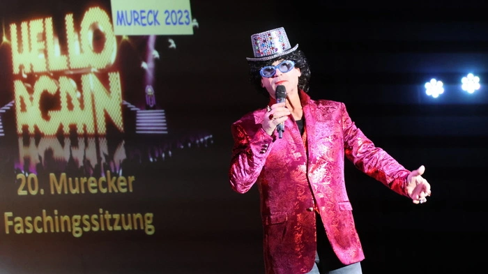 Mit einem „Hallo again“ startete die 20. Murecker Faschingssitzung nach zweijähriger Pause im Kulturzentrum.