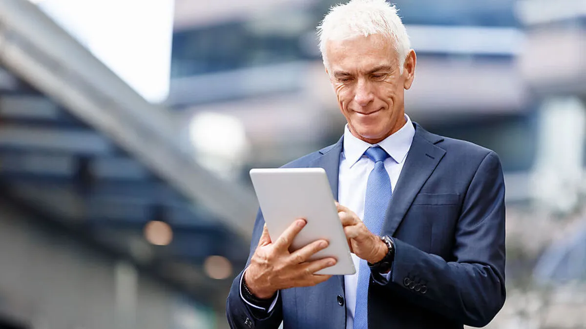 Der Dienstanzug kann auch privat getragen werden