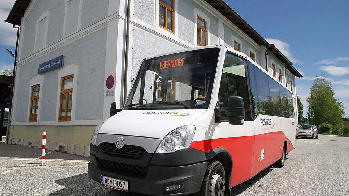 Der barrierefreie Kleinbus mit 22 Sitzplätzen fährt eine Achterschleife von Kühnsdorf nach St. Kanzian und Eberndorf und deckt die zusätzlichen 17 Kurse ab