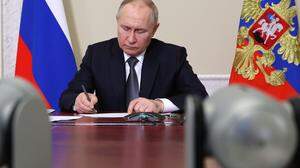 Die Erzählung, dass es sich um einen Terroranschlag gegen Putin handelt, nützt der Kreml-Propaganda, sagt Russland-Experte Gerhard Mangott
